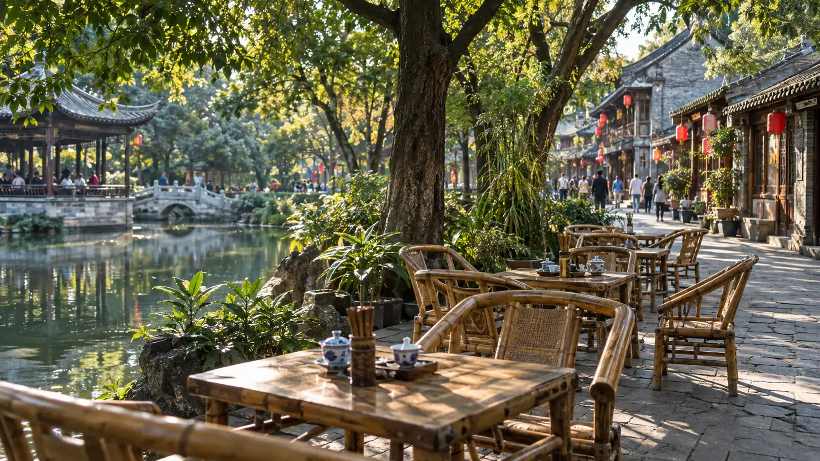 People’s Park and Kuanzhai Alley People’s Park teahouse and traditional Kuanzhai Alley in Chengdu
