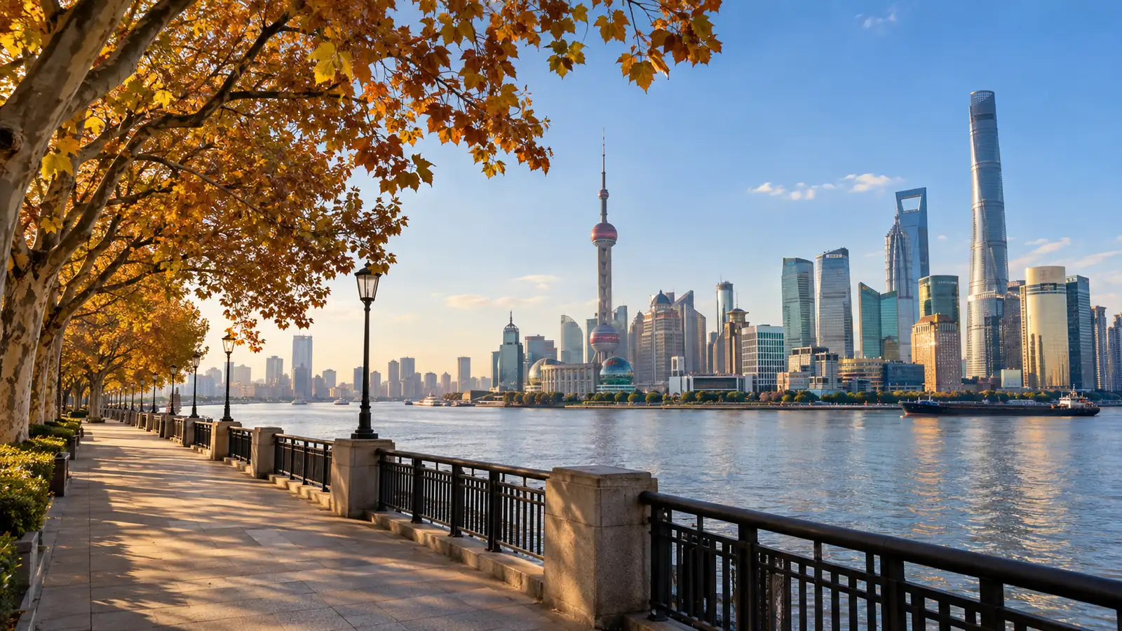 Clear autumn weather along the Bund and Shanghai skyline Clear autumn weather along the Bund and Shanghai skyline