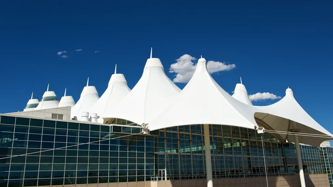 Exterieur van Denver Internationale Luchthaven
