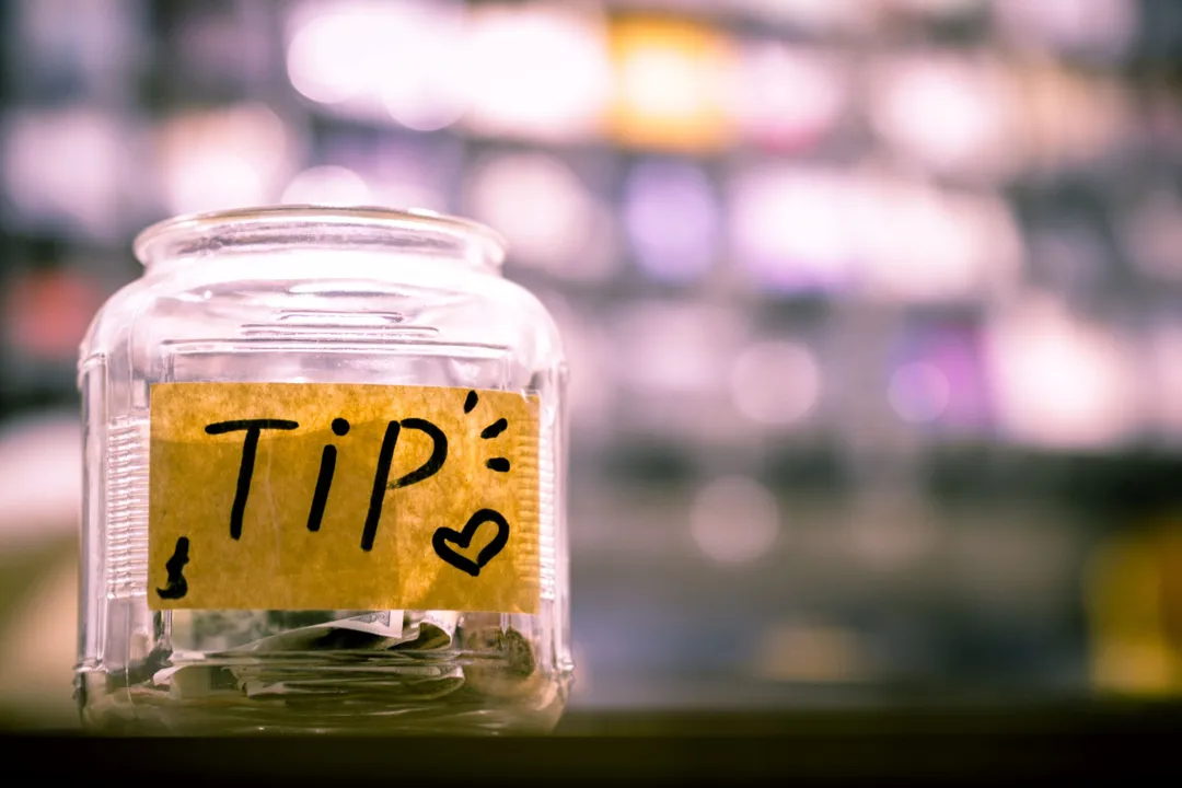 Do You Tip in Canada