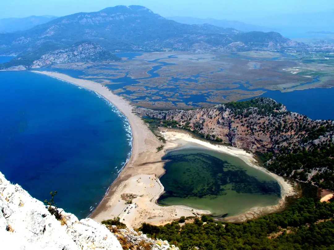 İztuzu Beach near Dalyan in Muğla İztuzu Beach near Dalyan in Muğla