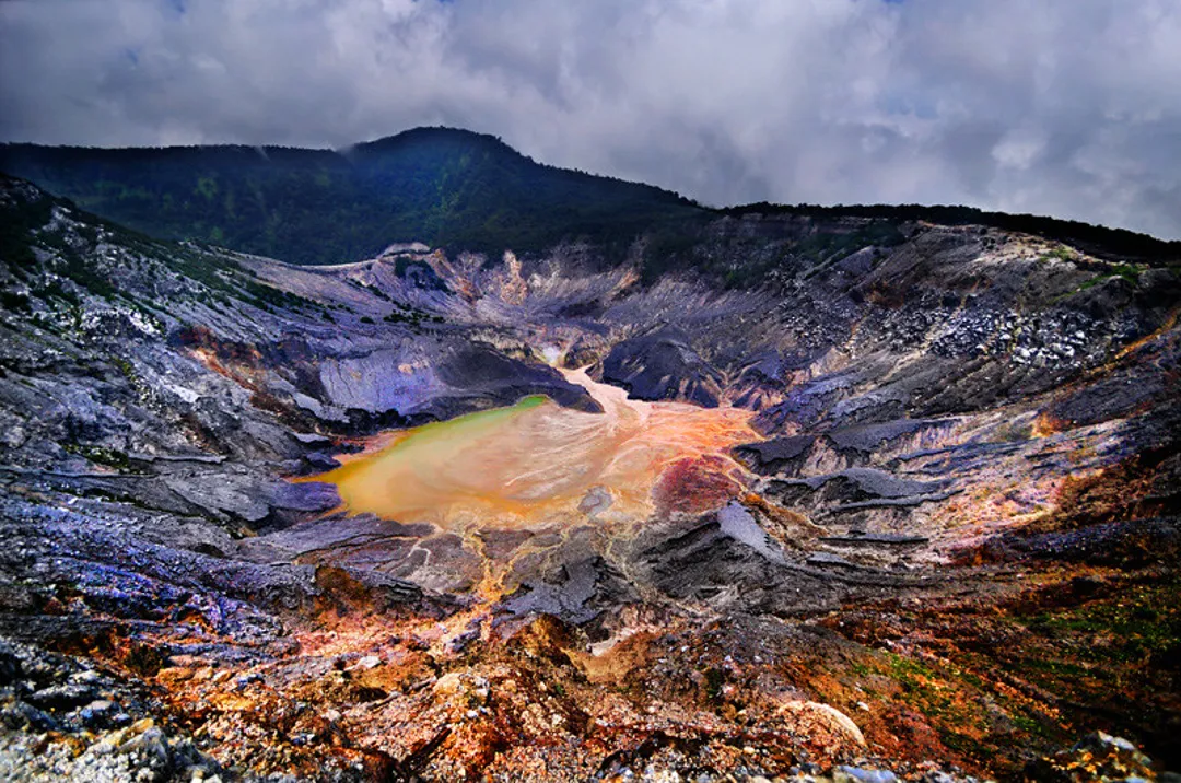 Tangkuban Perahu Vulkan