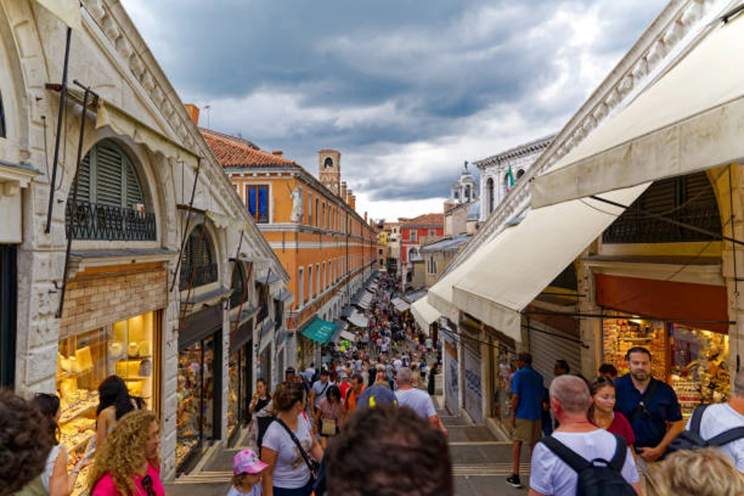 The Rialto Bridge The Markets