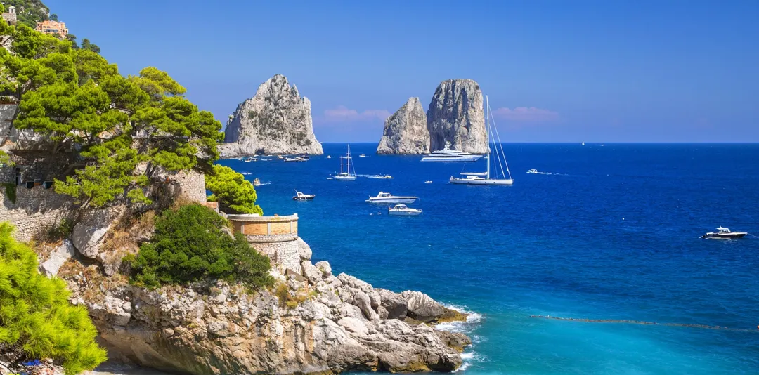What to Wear in Italy Southern Summer